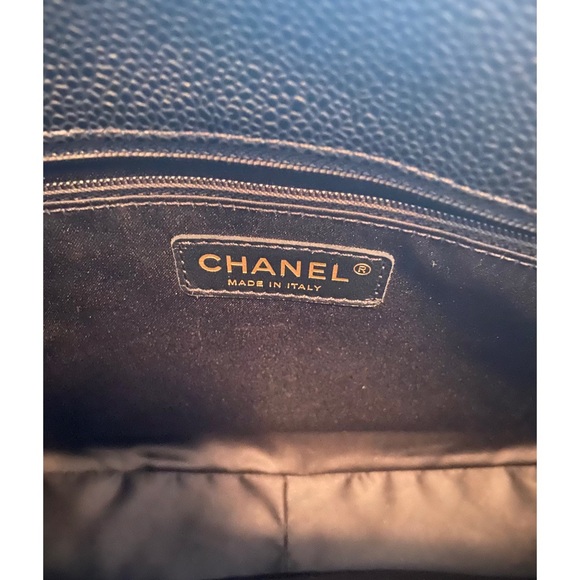 ❗️SOLD❗️CHANEL Caviar GST - Picture 2 of 12